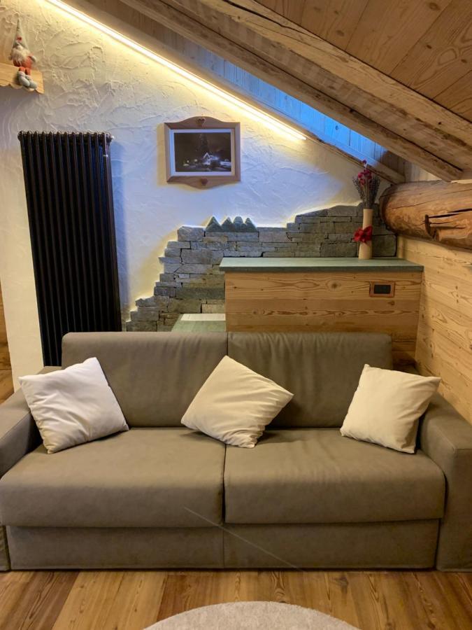 Flora Alpina Apartments-Residenza Verdebjo Gressoney-Saint-Jean Εξωτερικό φωτογραφία