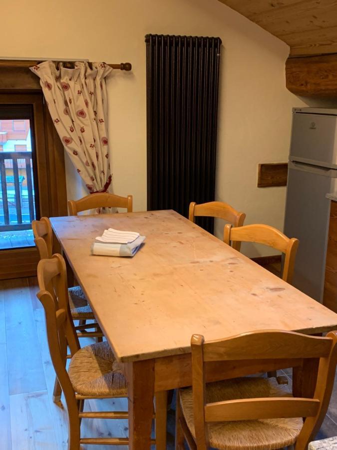Flora Alpina Apartments-Residenza Verdebjo Gressoney-Saint-Jean Εξωτερικό φωτογραφία
