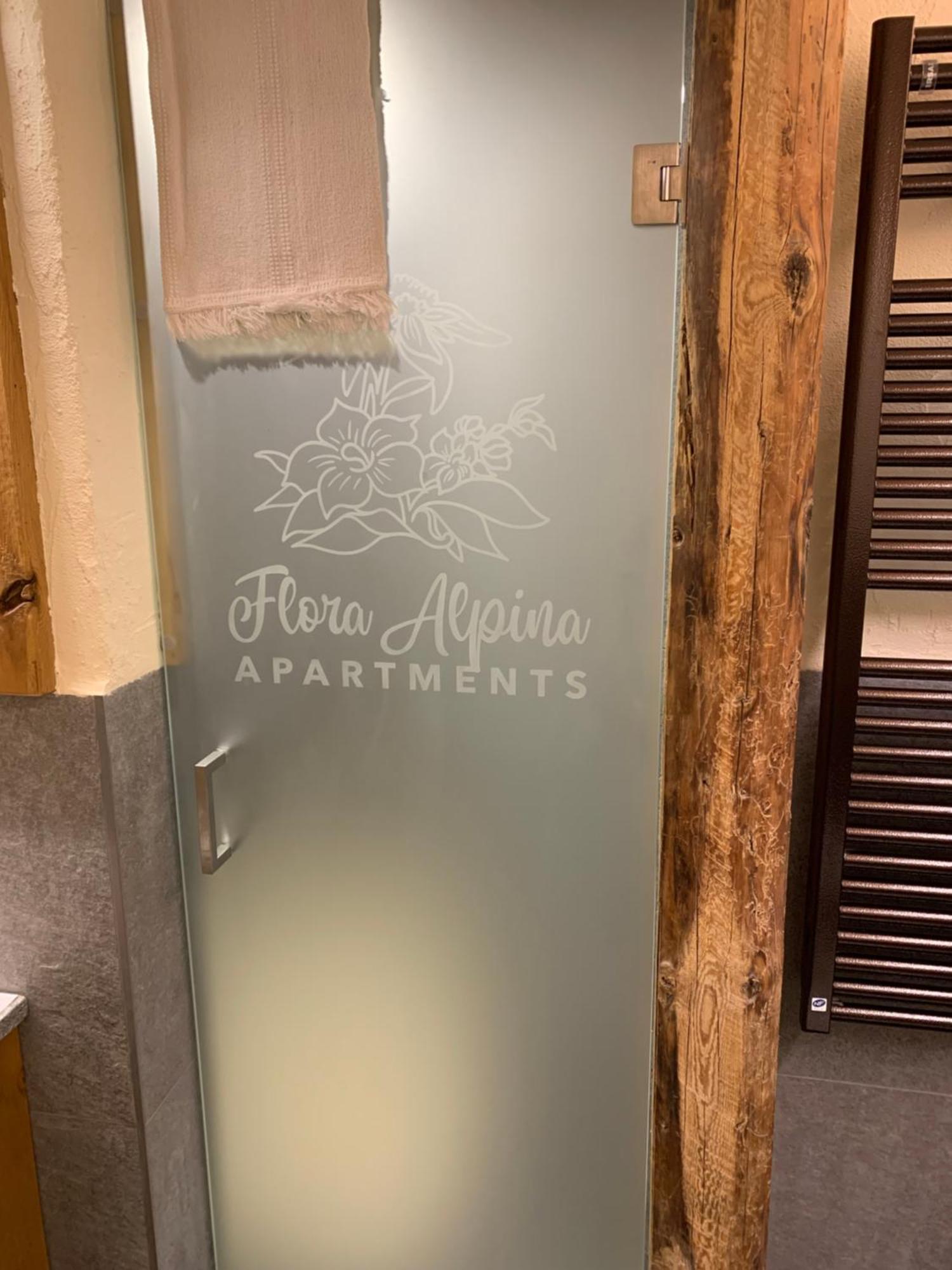 Flora Alpina Apartments-Residenza Verdebjo Gressoney-Saint-Jean Εξωτερικό φωτογραφία