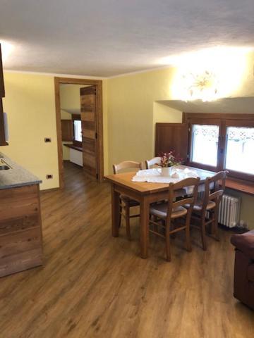 Flora Alpina Apartments-Residenza Verdebjo Gressoney-Saint-Jean Δωμάτιο φωτογραφία