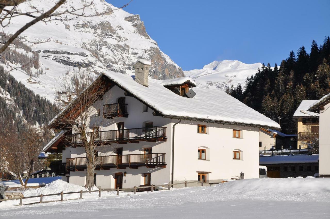 Flora Alpina Apartments-Residenza Verdebjo Gressoney-Saint-Jean Εξωτερικό φωτογραφία